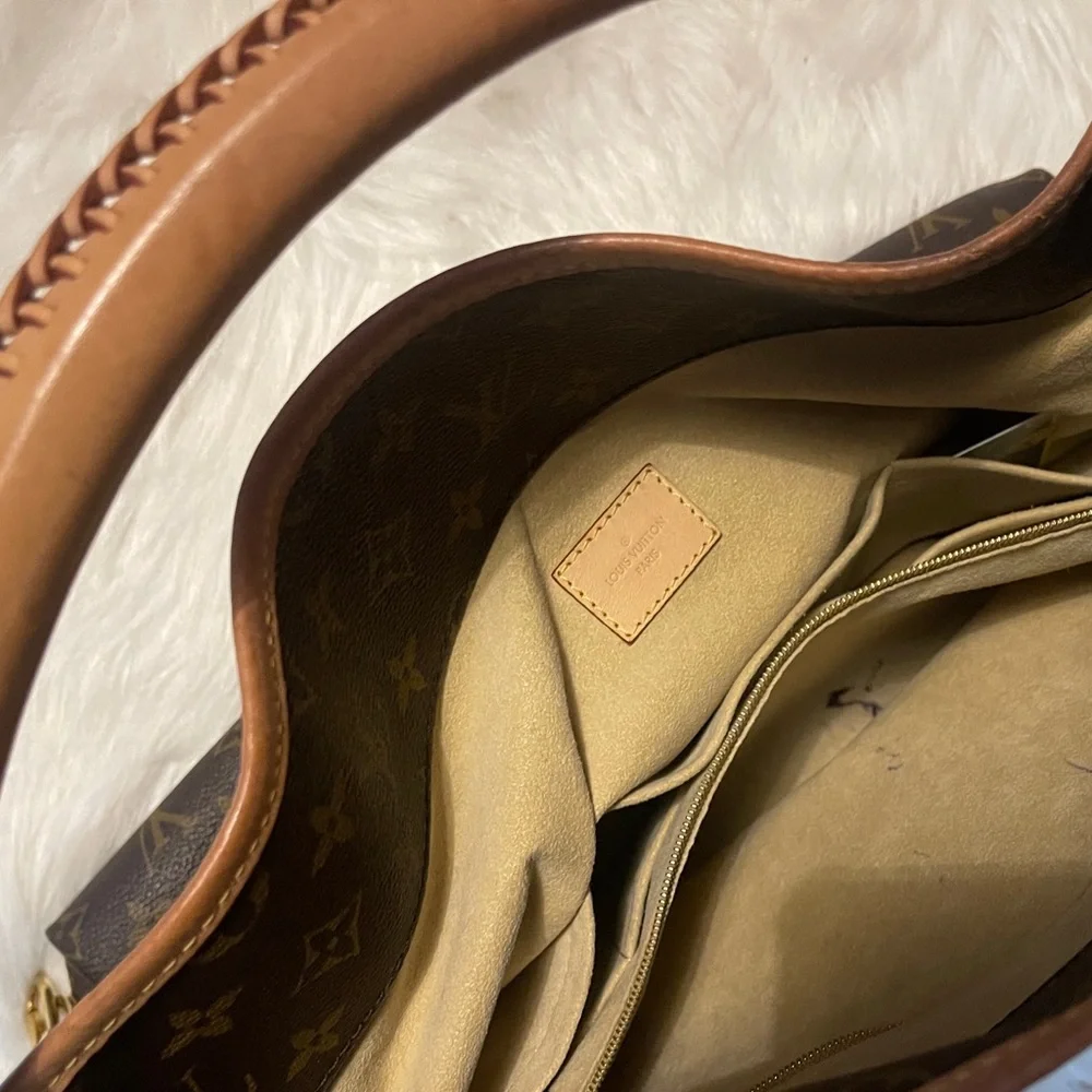 Woman’s Bag - Picture 6 of 15